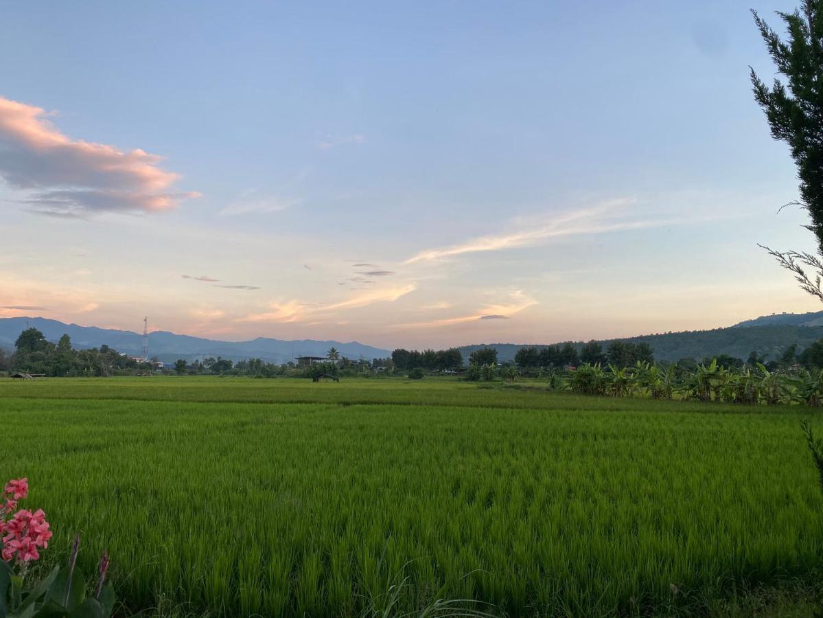 Chadaporn Mae Chaem Hotel Bagian luar foto