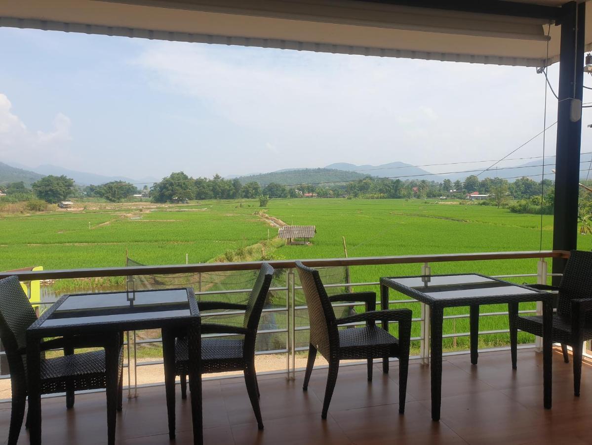 Chadaporn Mae Chaem Hotel Bagian luar foto