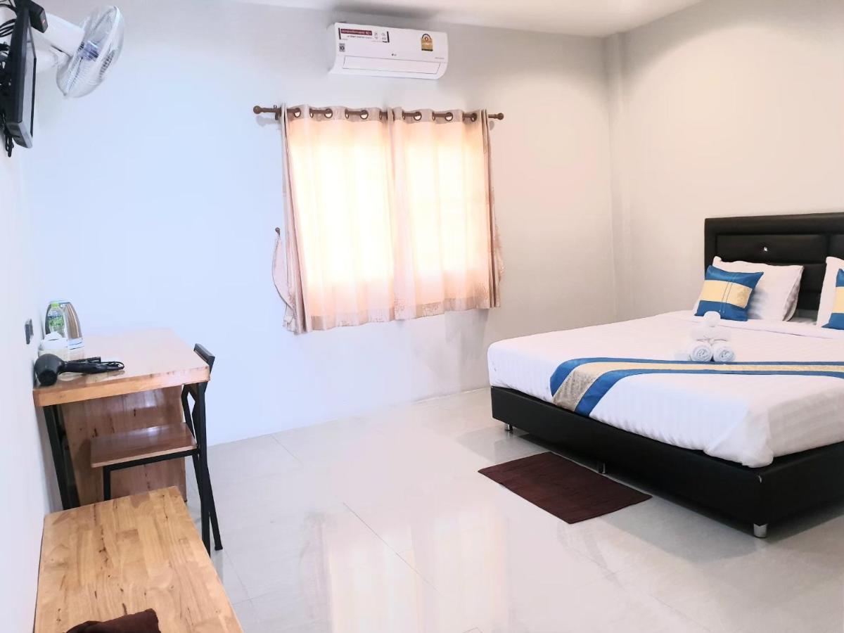 Chadaporn Mae Chaem Hotel Bagian luar foto