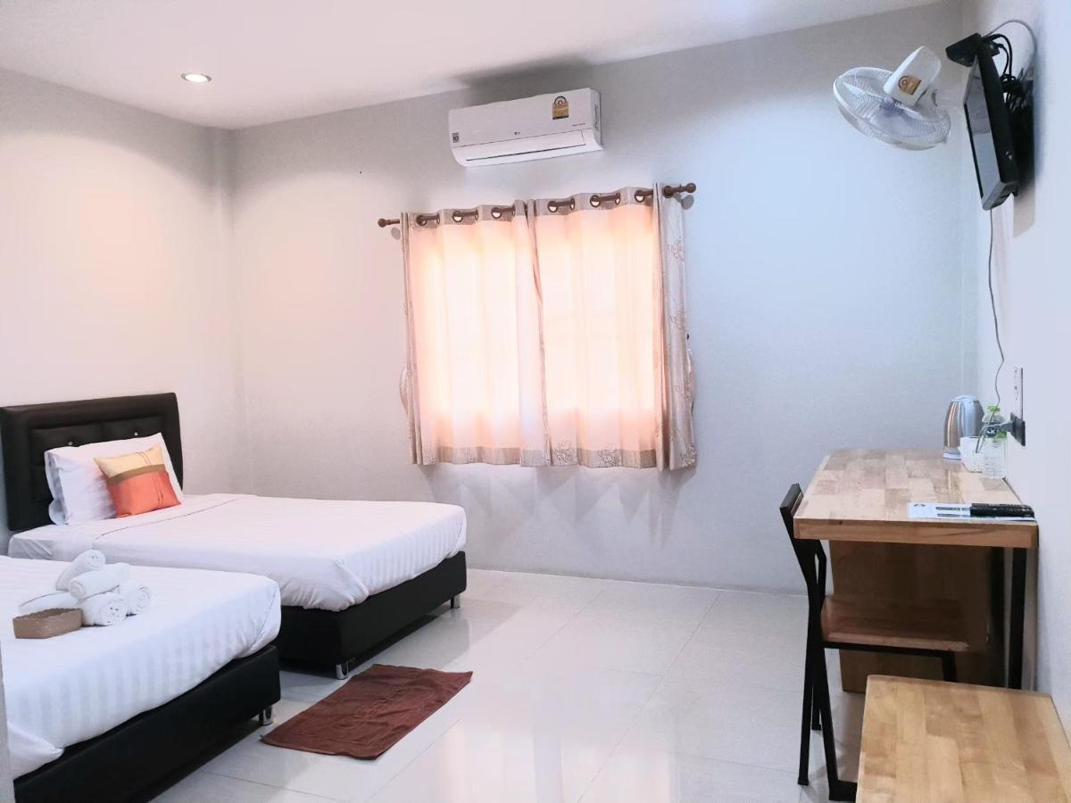 Chadaporn Mae Chaem Hotel Bagian luar foto