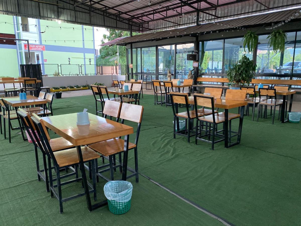 Chadaporn Mae Chaem Hotel Bagian luar foto