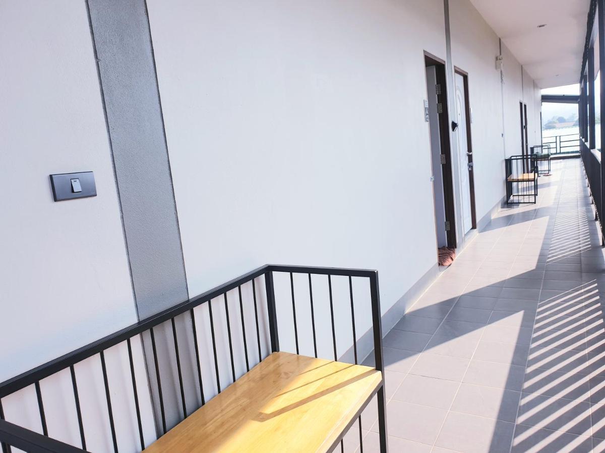 Chadaporn Mae Chaem Hotel Bagian luar foto